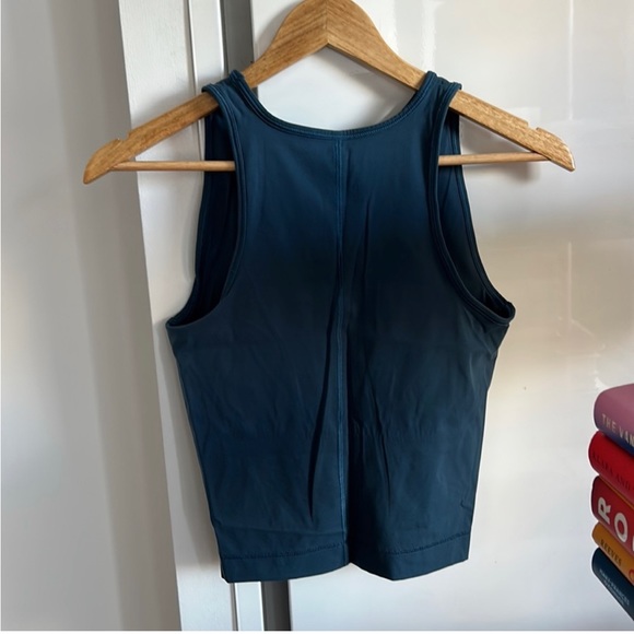 Everlane Workout Tank top - Picture 2 of 3